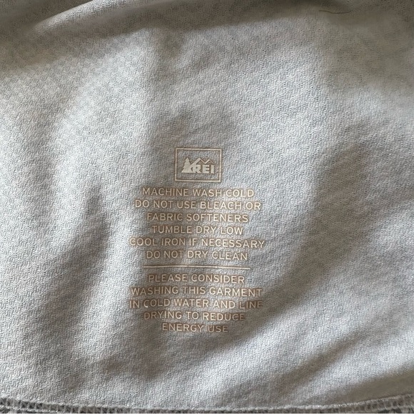 REI Top Gray White Pullover Short Sleeve Stretch Tee Shirt Mesh - Picture 8 of 11